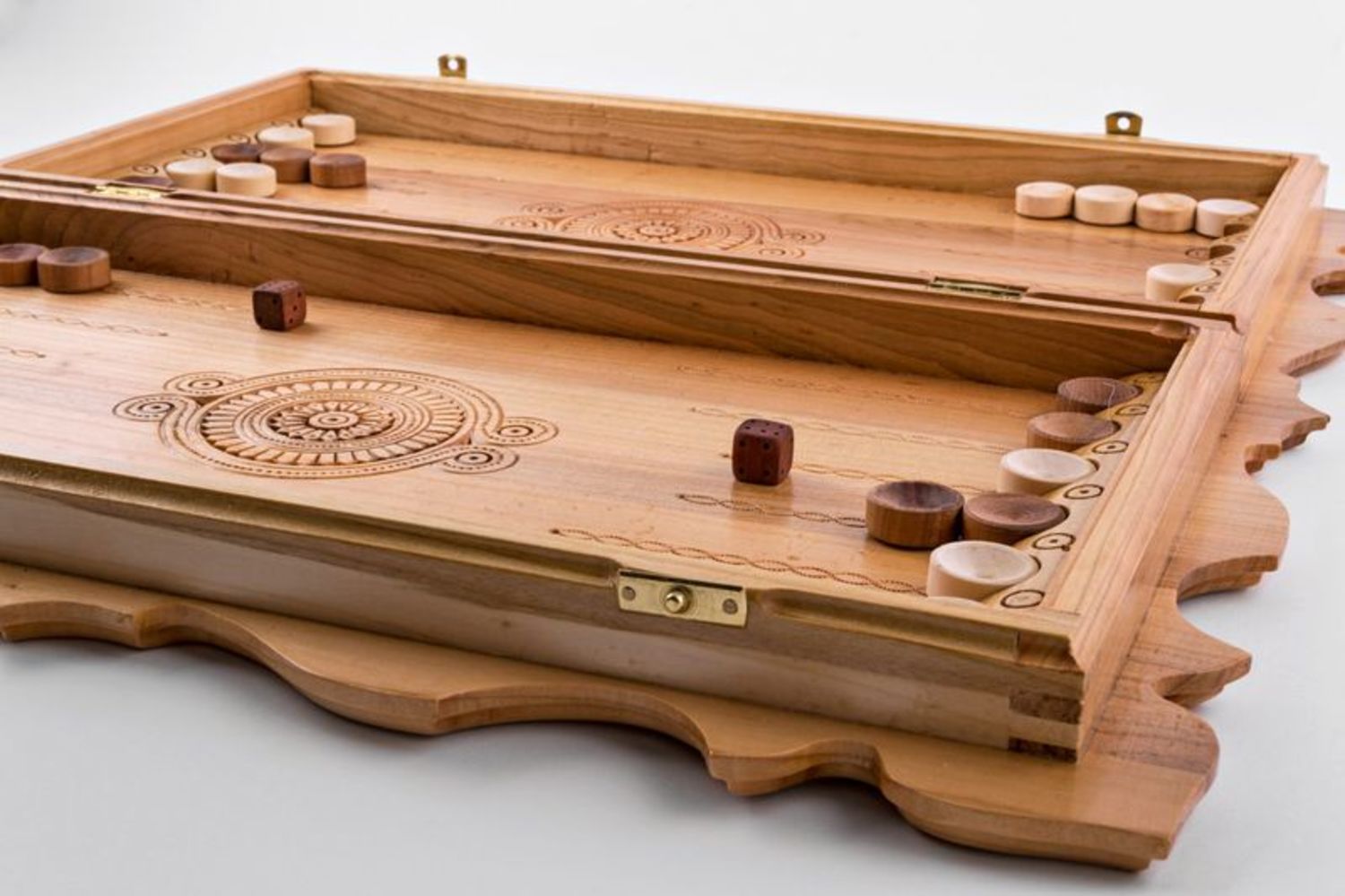 Set di giochi da tavolo fatto a mano “Scacchi, Dama, Backgammon” Set di legno
 foto 4