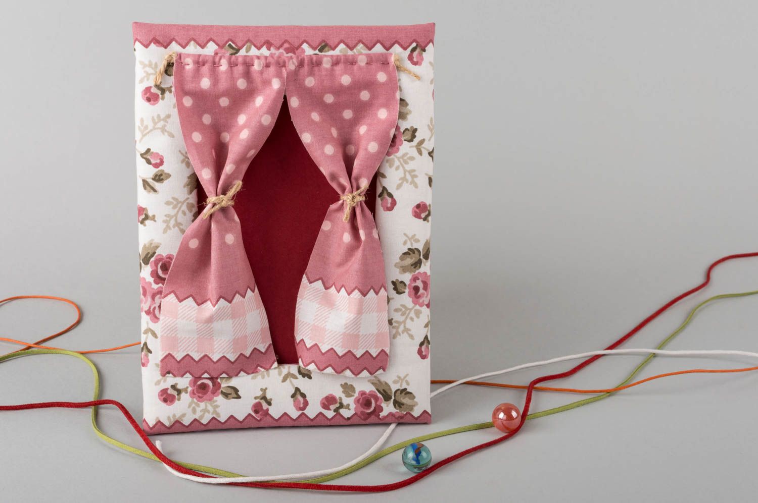 Оригинальная фоторамка из ситцевой ткани ручной работы розовая симпатичная фото 1