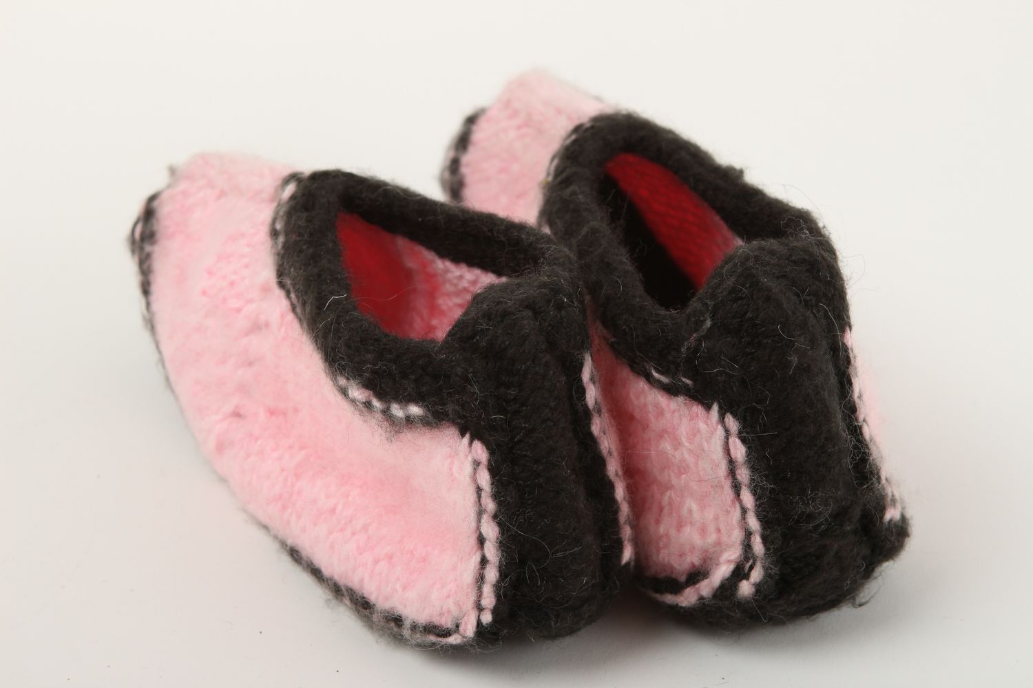 Stylish handmade knitted slippers womens footwear design wool house shoes photo 3