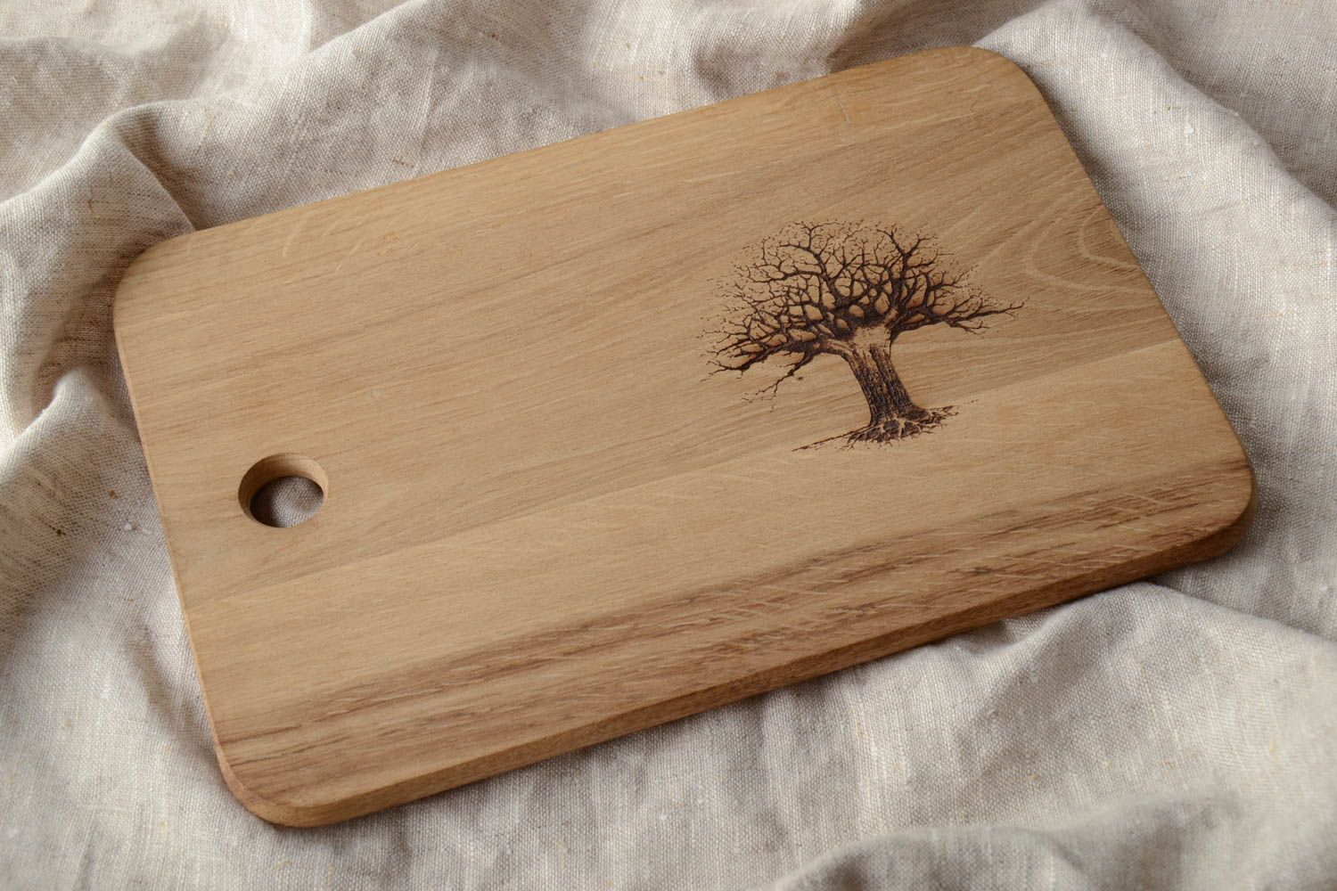 Wooden chopping board with engraving photo 1