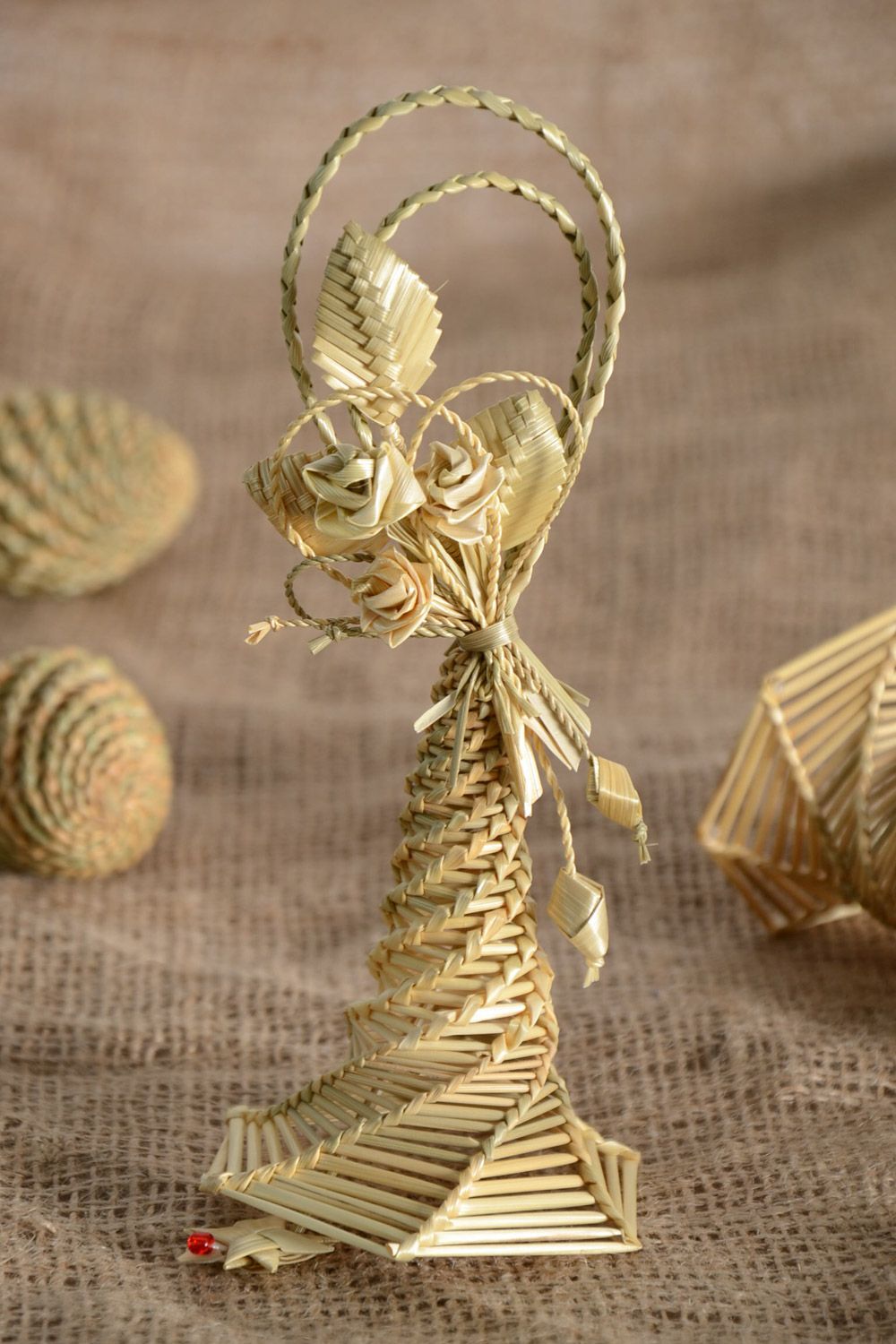 Colgante decorativo trenzado de paja campana con ojal artesanal étnica foto 1