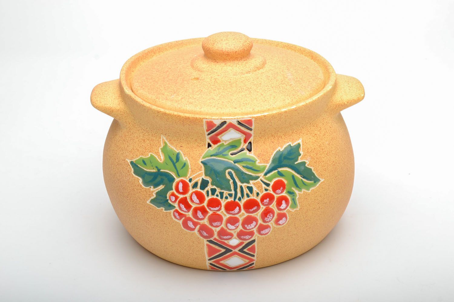 Middle-sized handmade ceramic pot photo 2