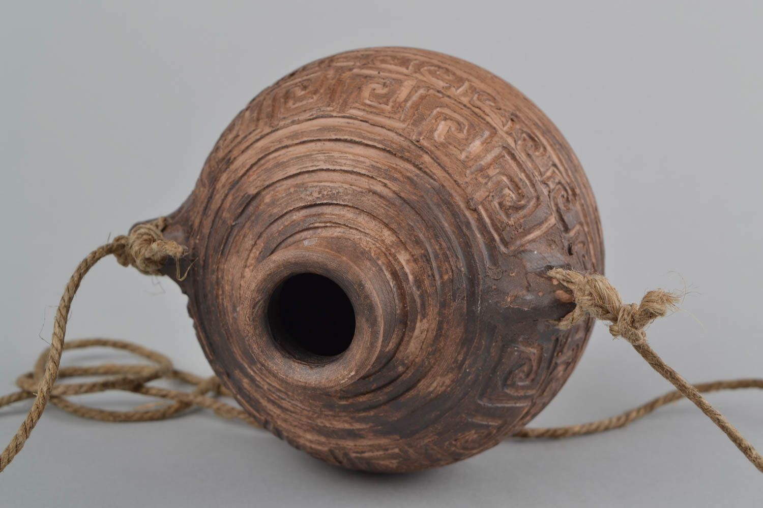 Gourde céramique brune ronde faite main originale avec anses et ficelle 50 cl photo 4