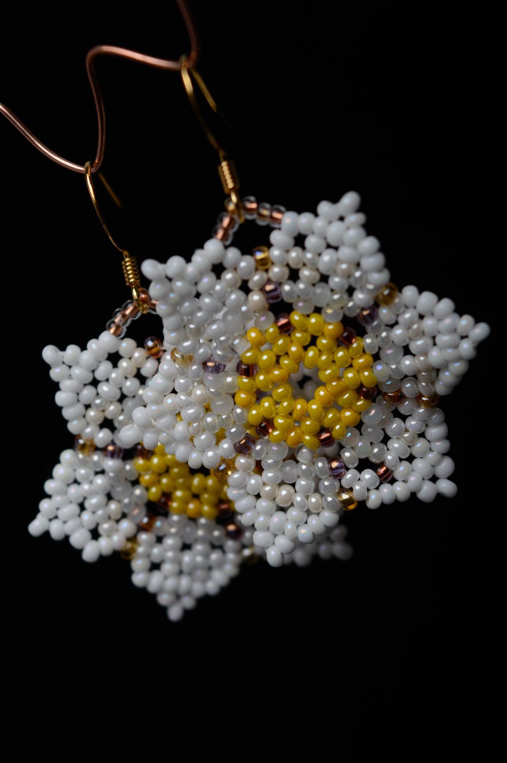 Beaded earrings in the shape of narcissus flower photo 3