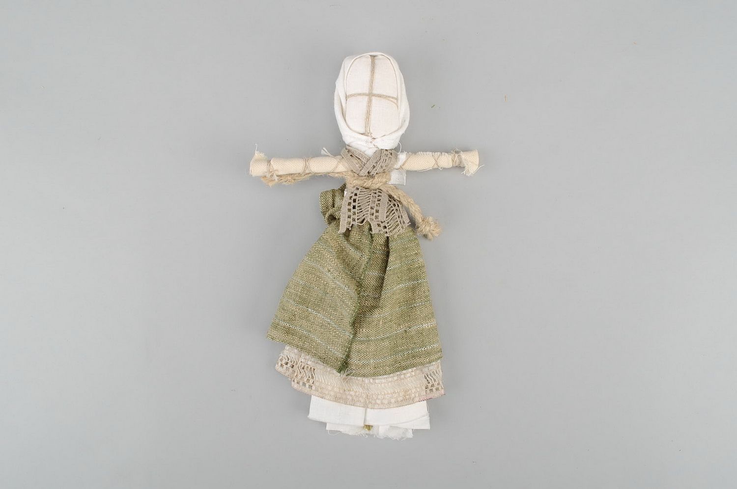 Motanka doll made of flax photo 3