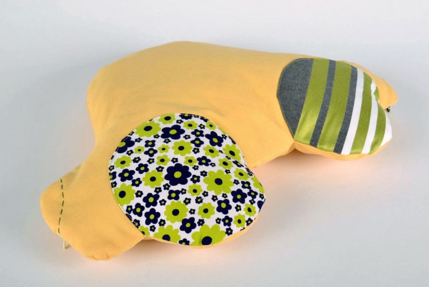 Подушка-игрушка для декора Машинка фото 2