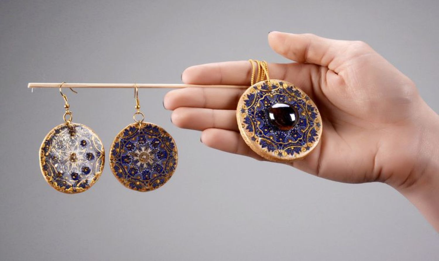 Set of ceramic jewelries: earrings and pendant Mandala of woman's wisdom photo 5