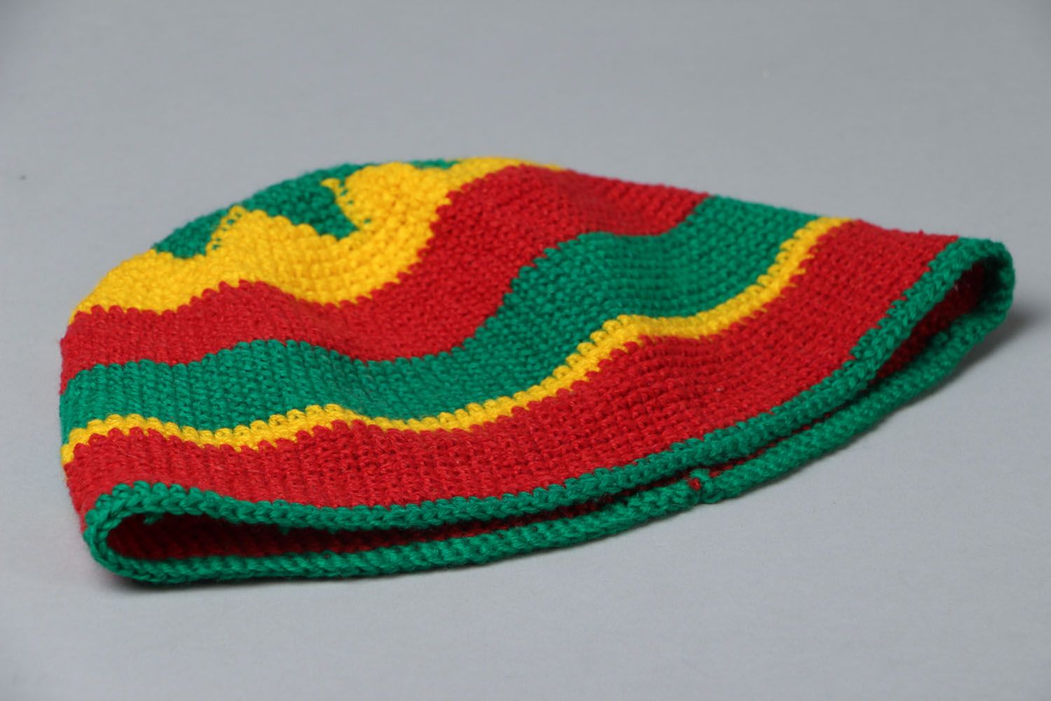 Bonnet tricoté au crochet multicolore fait main photo 2