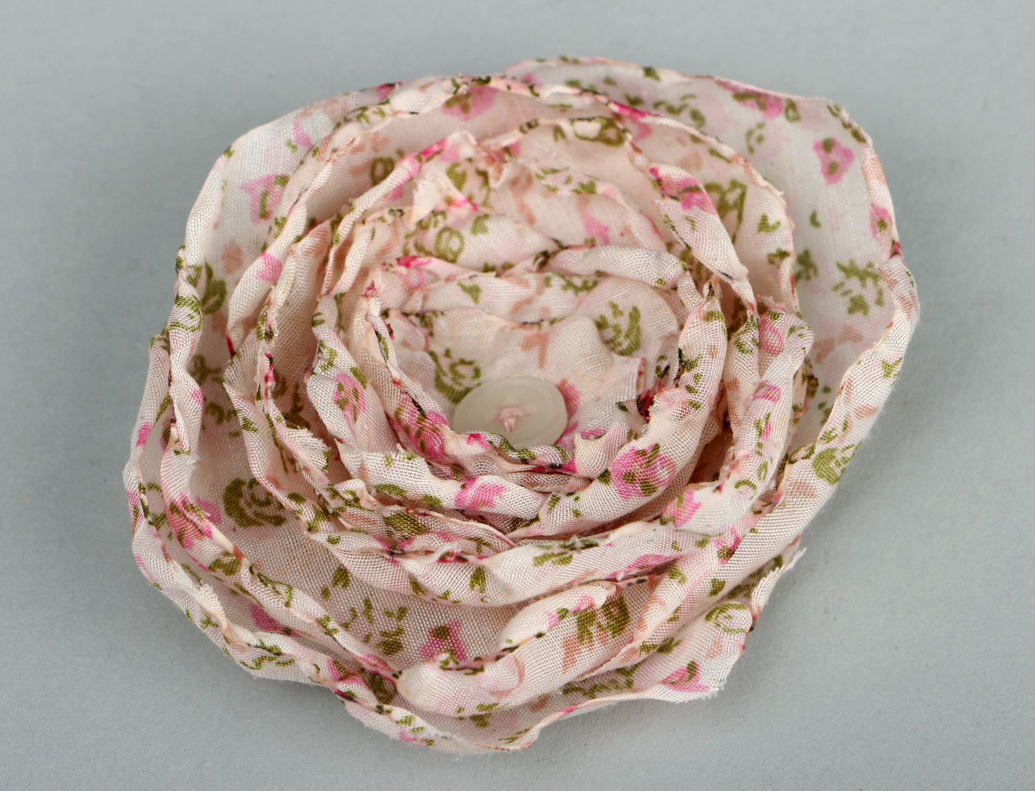 Broche en tissu faite main Fleur rose photo 1