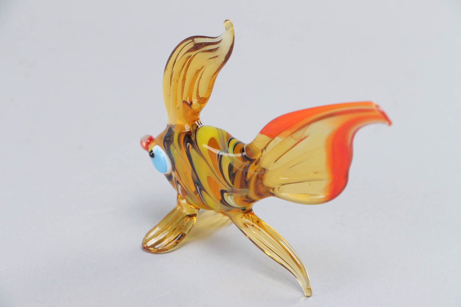 Bright handmade small glass figurine of fish lampwork photo 4