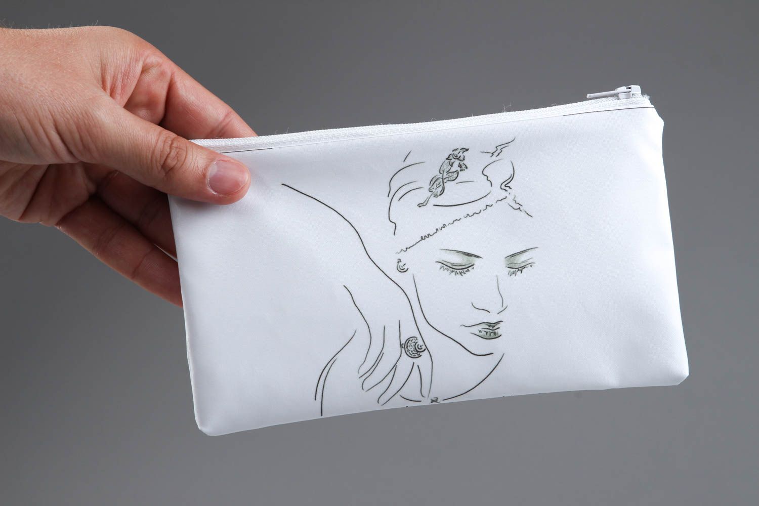 Косметичка ручной работы сумка-косметичка белая модная сумочка для косметики фото 5