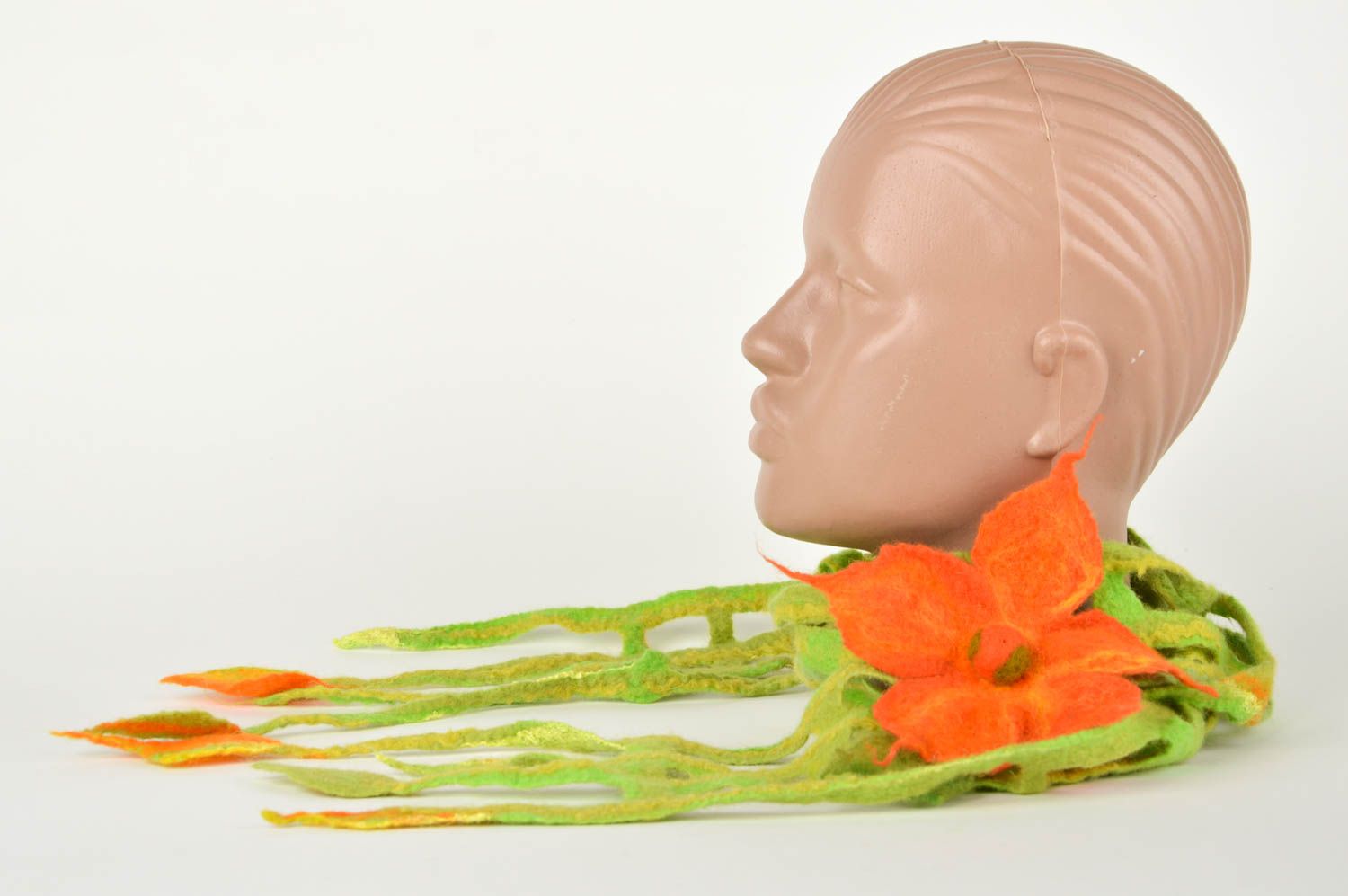 Женский шарф ручной работы шерстяной шарф легкий с цветами валяный шарф фото 2