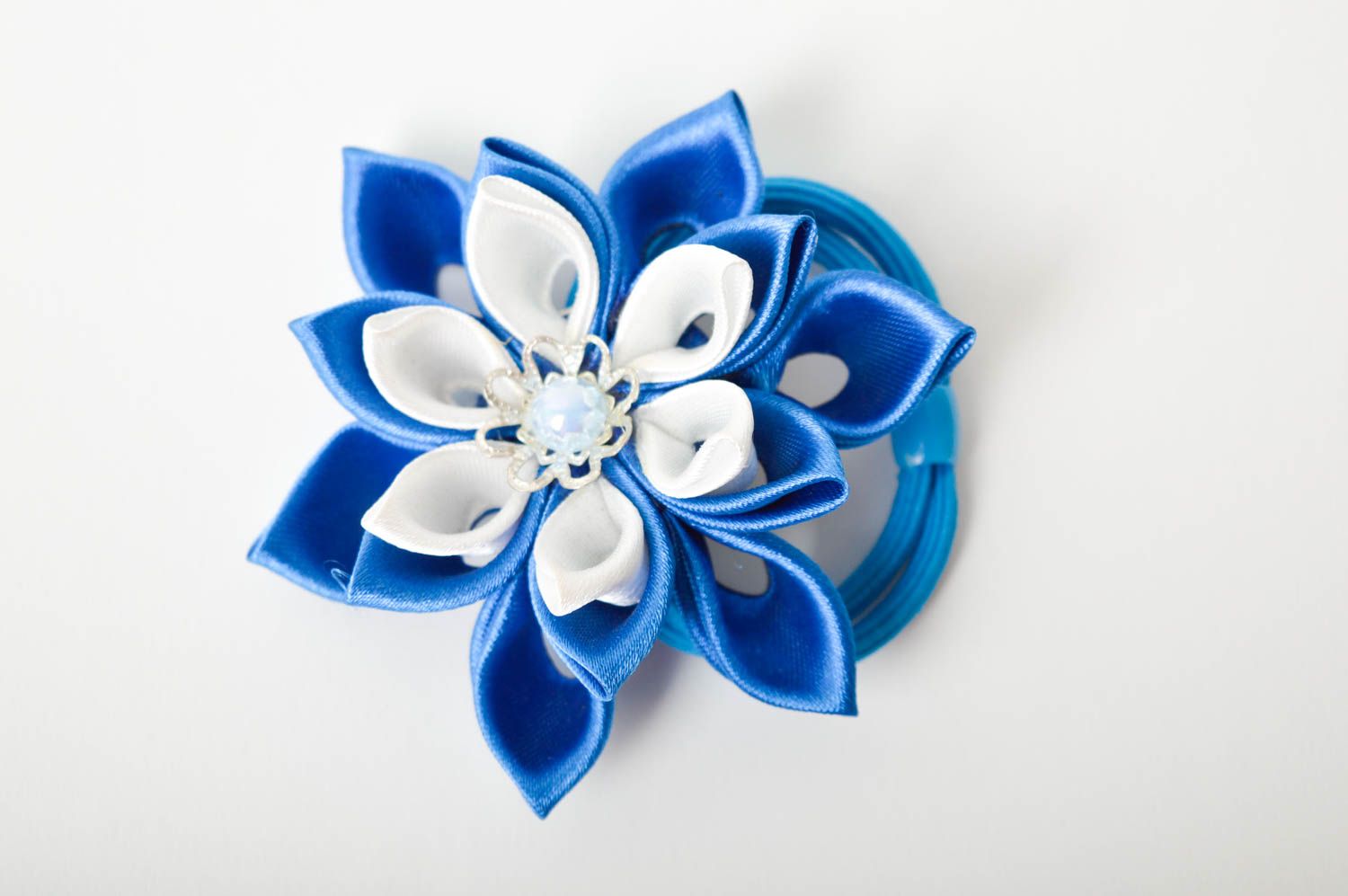Élastique à cheveux fait main Accessoire cheveux fleur bleu blanc Cadeau femme photo 4