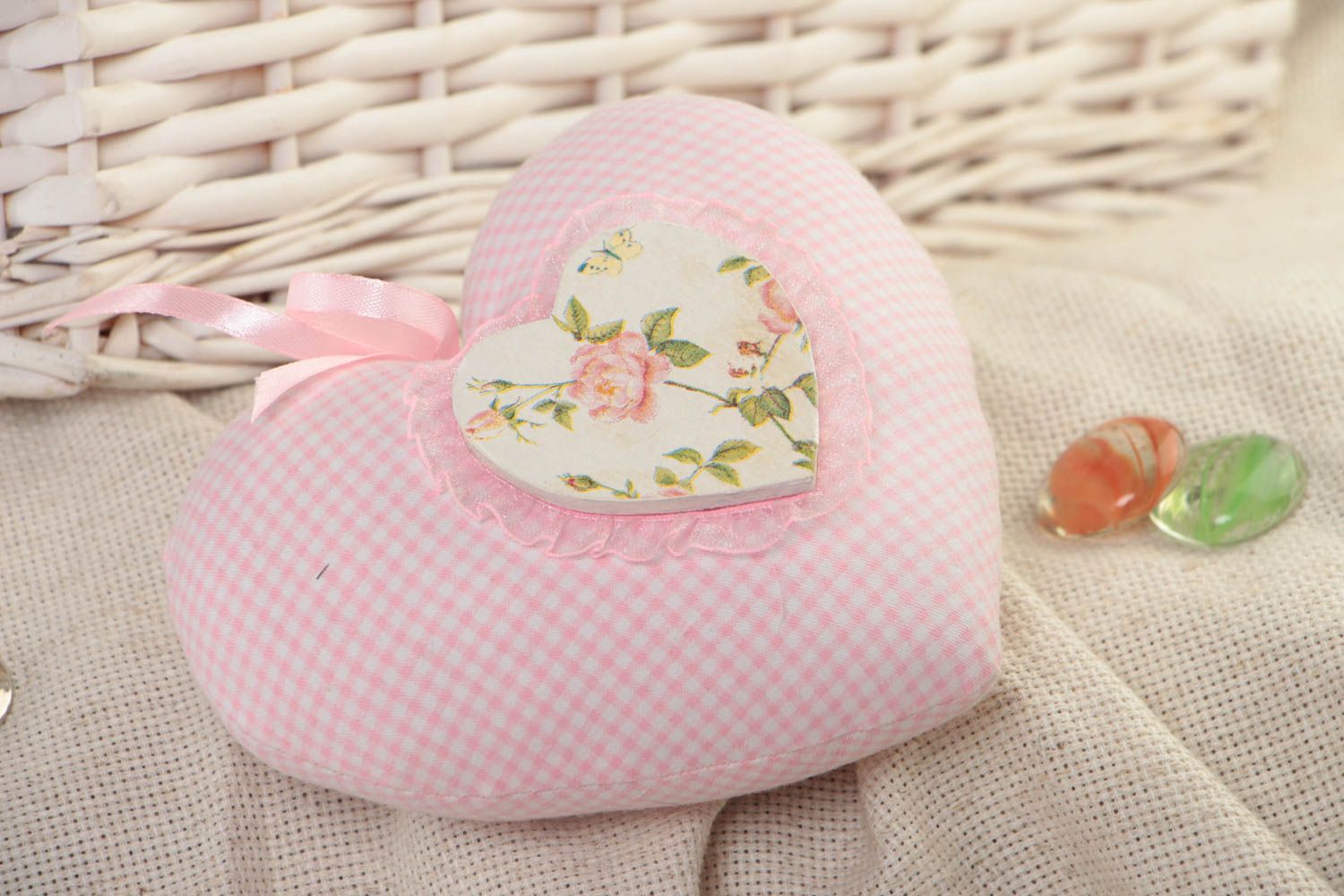 Мягкая подвеска сердце для дома ручной работы оригинальная красивая розовая фото 1