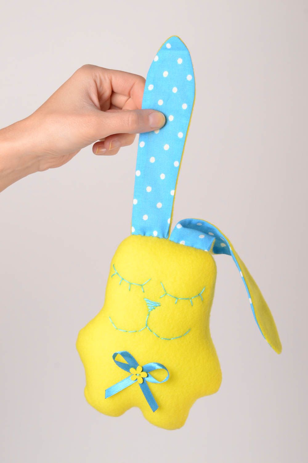 Muñeco de tela juguete artesanal peluche original conejito amarillo adorable foto 2