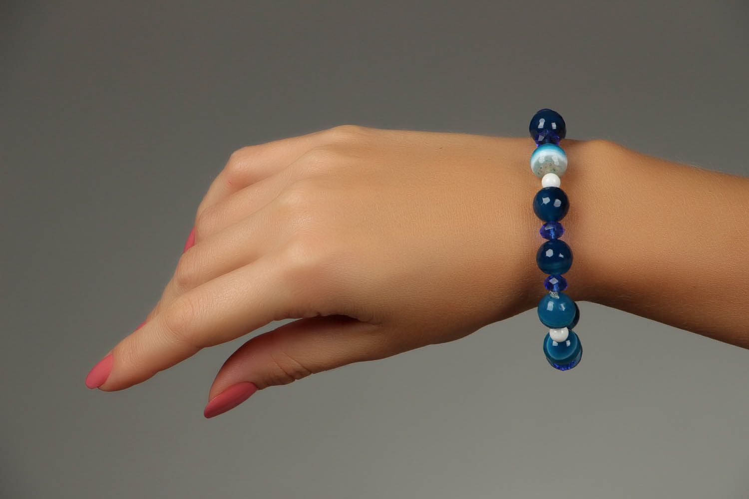 Agate bracelet on an elastic band photo 5
