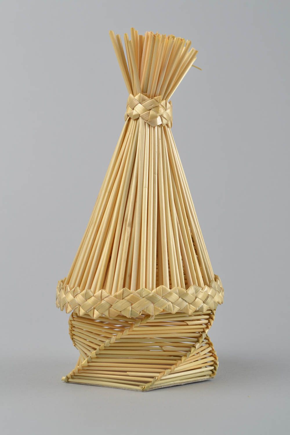 Handmade straw woven decoration in the shape of beehive in ethnic style photo 4