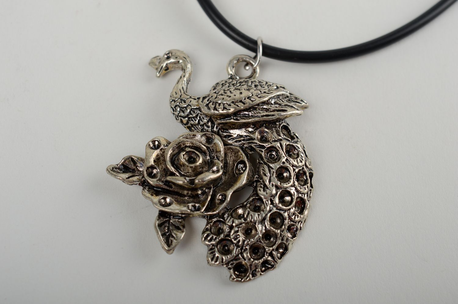Handmade pendant metal bird pendant fashion peacock pendant design accessories  photo 3