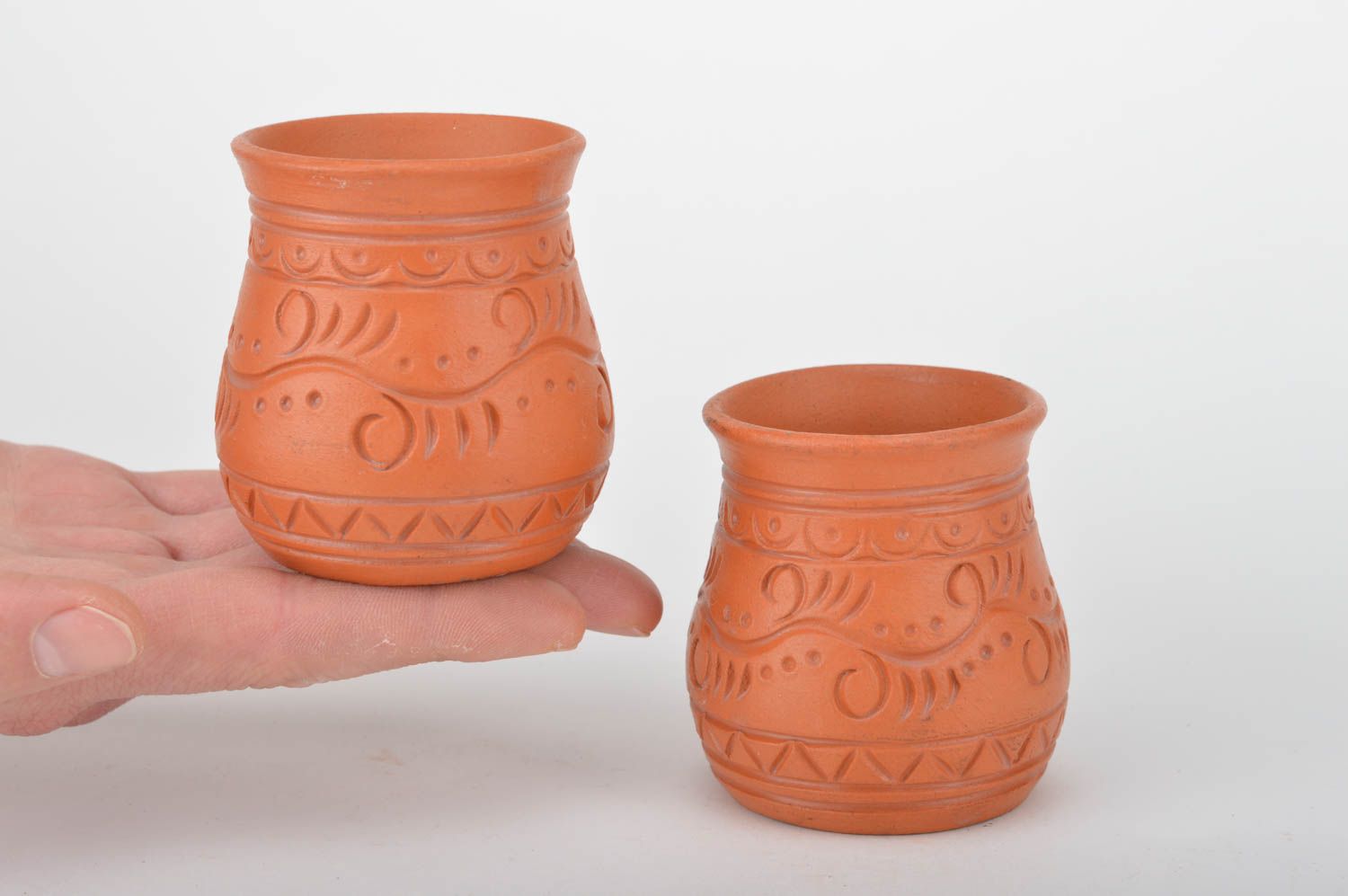 Set de vasos de barro hechos a mano con ornamento 2 artículos por 100 ml  foto 3