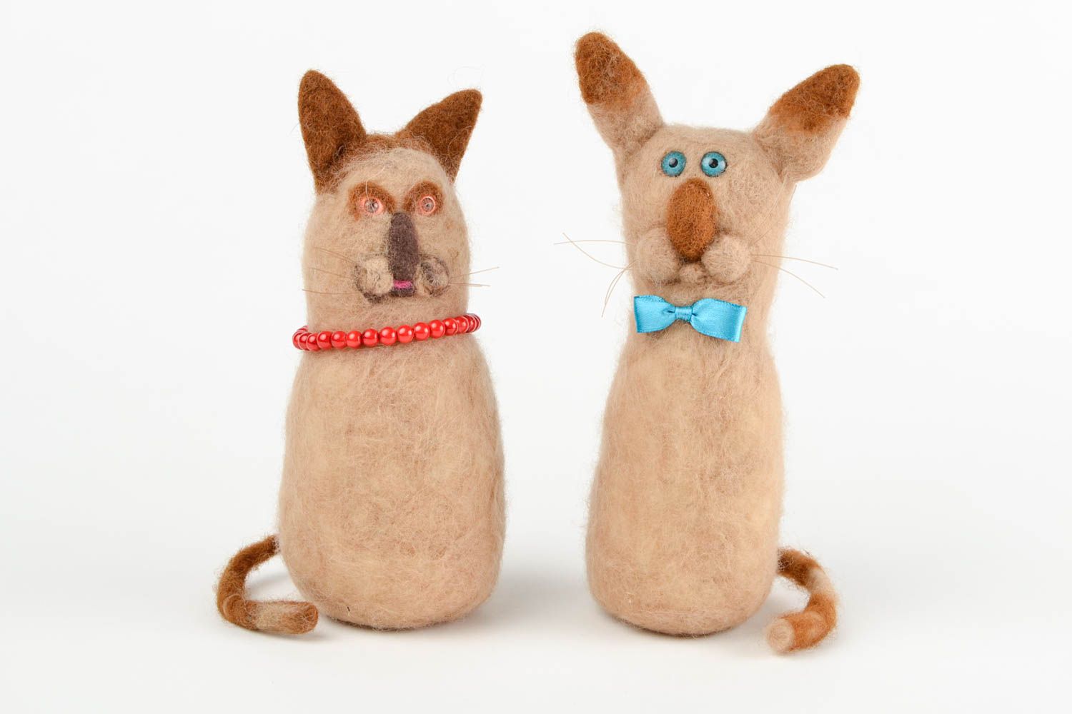Peluches chats Jouets faits main en laine naturelle feutrée Cadeau enfant photo 3