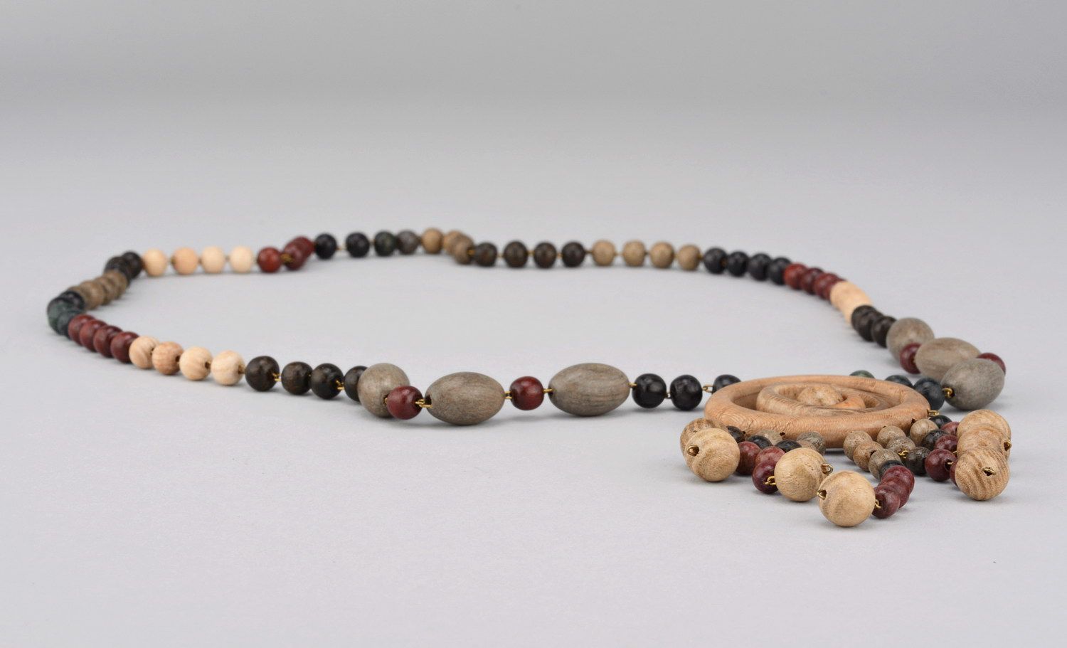 Elegant wooden beads, necklace photo 1