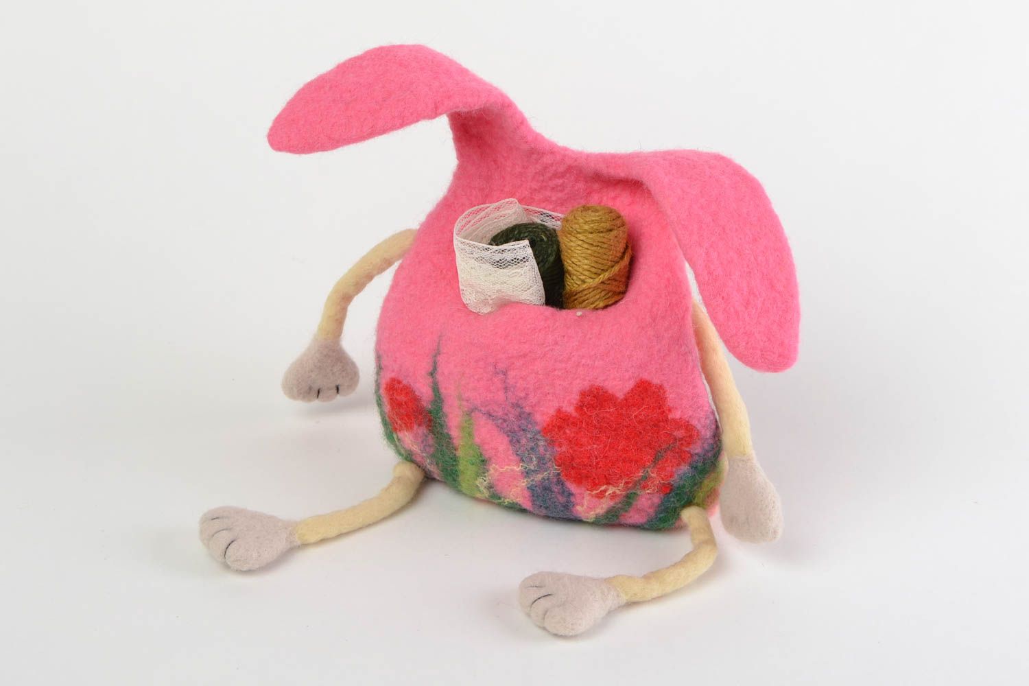 Шерстяной органайзер для пультов в виде зайца ручной работы розовый смешной фото 5