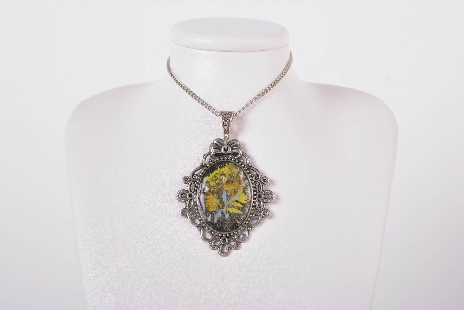 Stylish handmade neck pendant metal necklace design botanical jewelry ideas photo 2