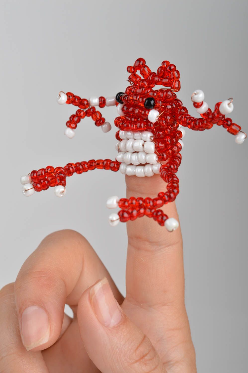 Handmade funny toy for finger woven of beads red frog for doll theater photo 5
