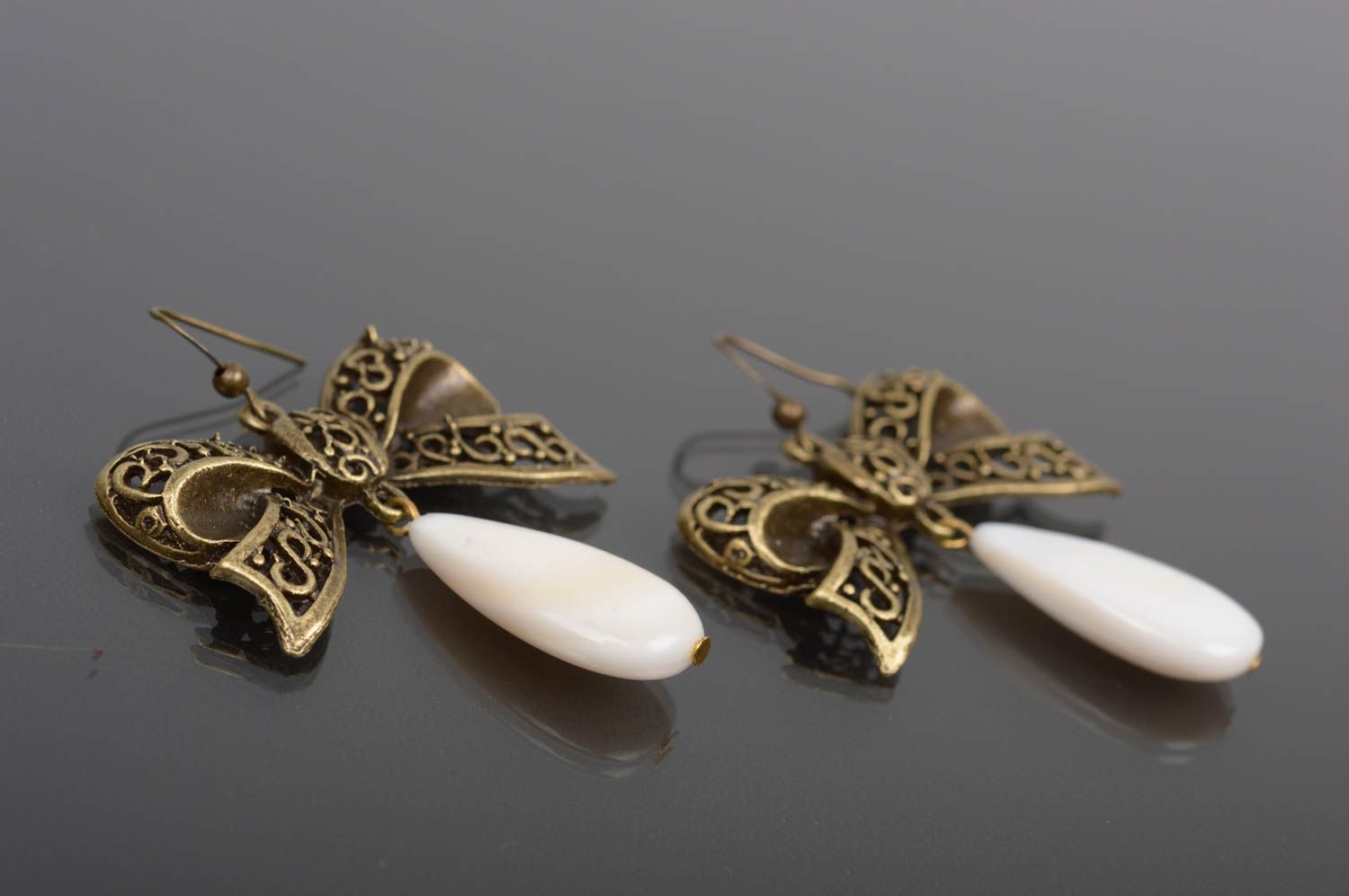 Handmade Metall Schmuck Ohrringe mit Edelsteinen ausgefallener Ohrschmuck foto 2