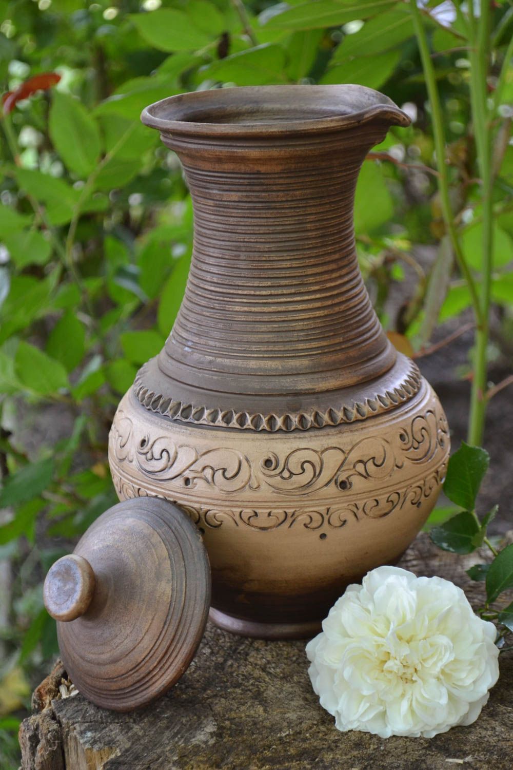 Глиняный кувшин для воды объемом 1 литр коричневый красивый ручной работы фото 1