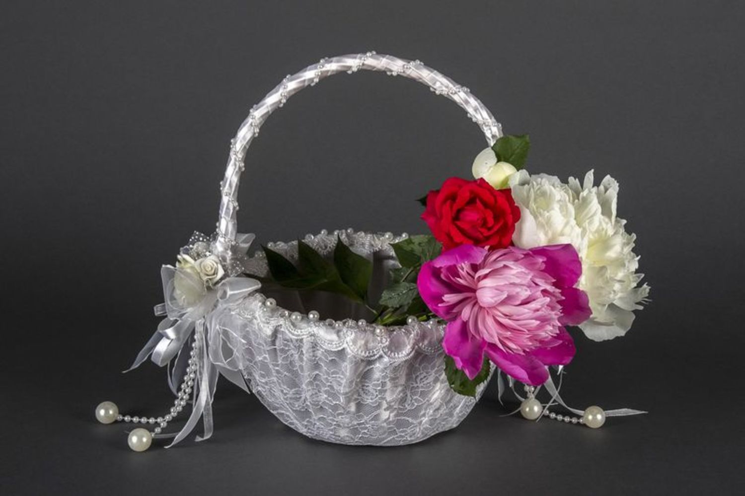 Handmade wedding basket photo 1
