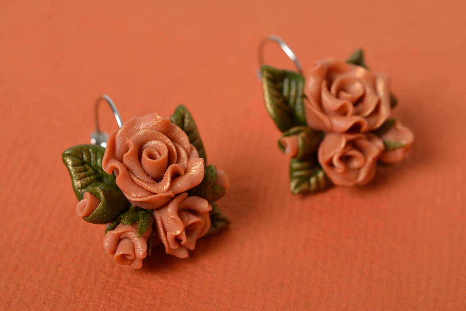 Set of handmade polymer clay jewelry earrings and bracelet with flowers photo 2