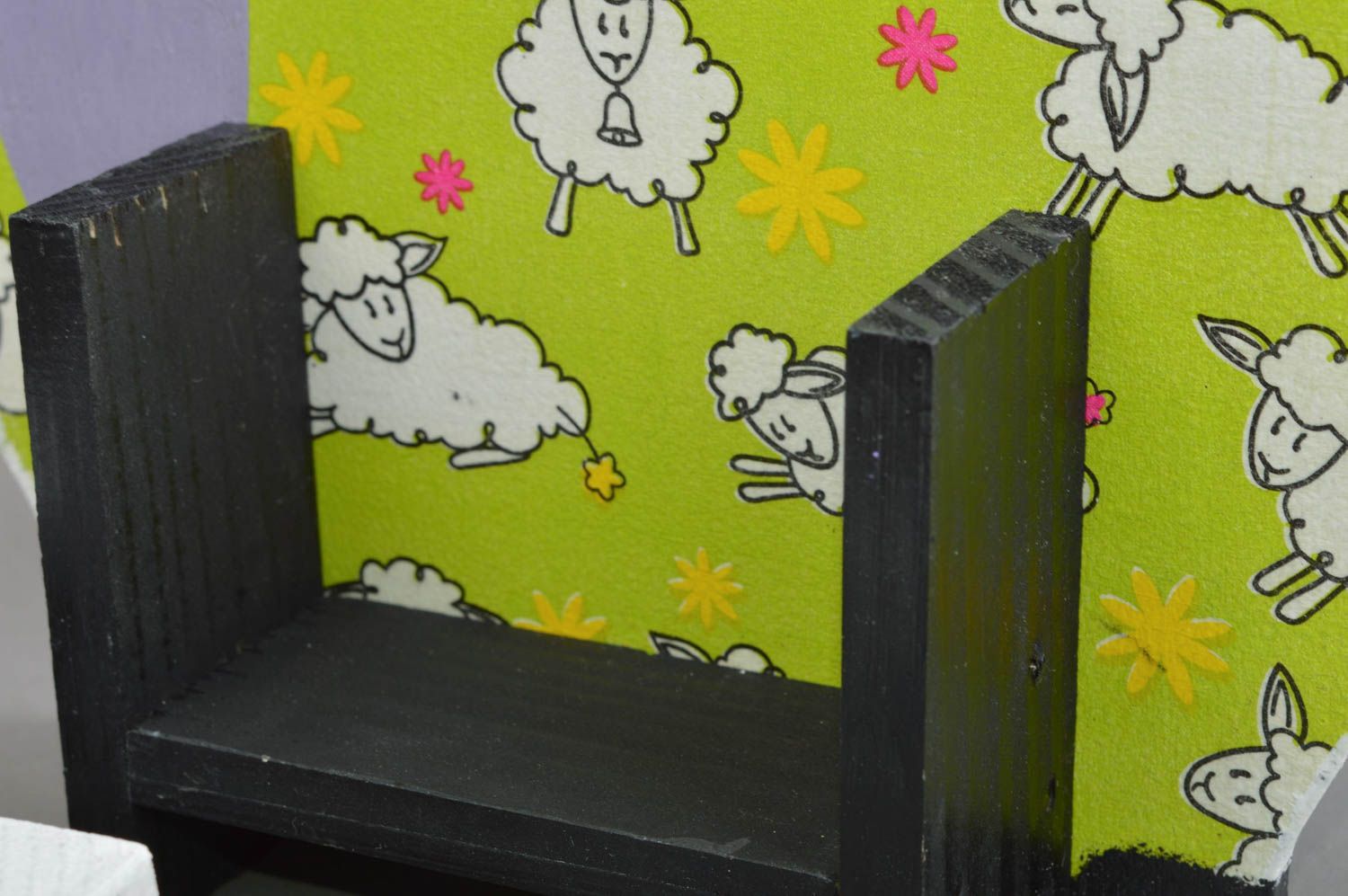 Calendrier perpétuel avec cubes en bois fait main pour enfant mouton vert photo 5
