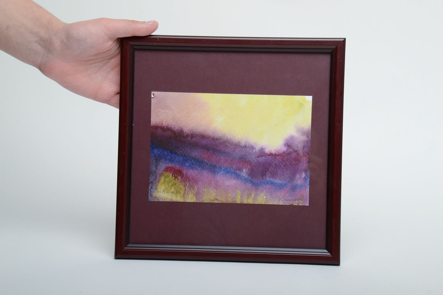 Tableau à l'aquarelle sur un fond violet fait main dans un cadre en bois photo 5