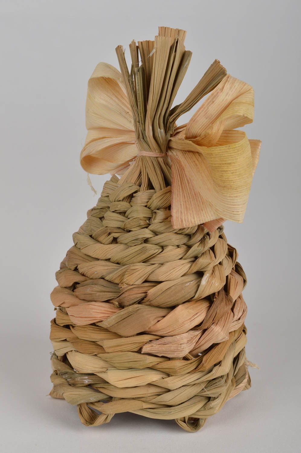 Colgante decorativo campana trenzada de hojas de maíz hecho a mano original foto 3