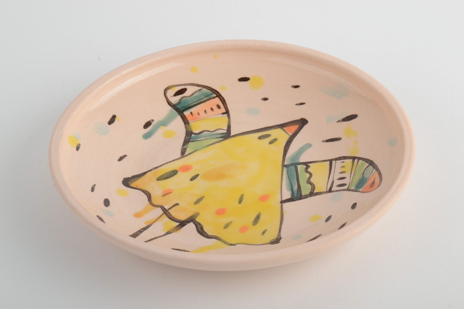 Plato artesanal de cerámica decorado con pintura utensilio de cocina original foto 2