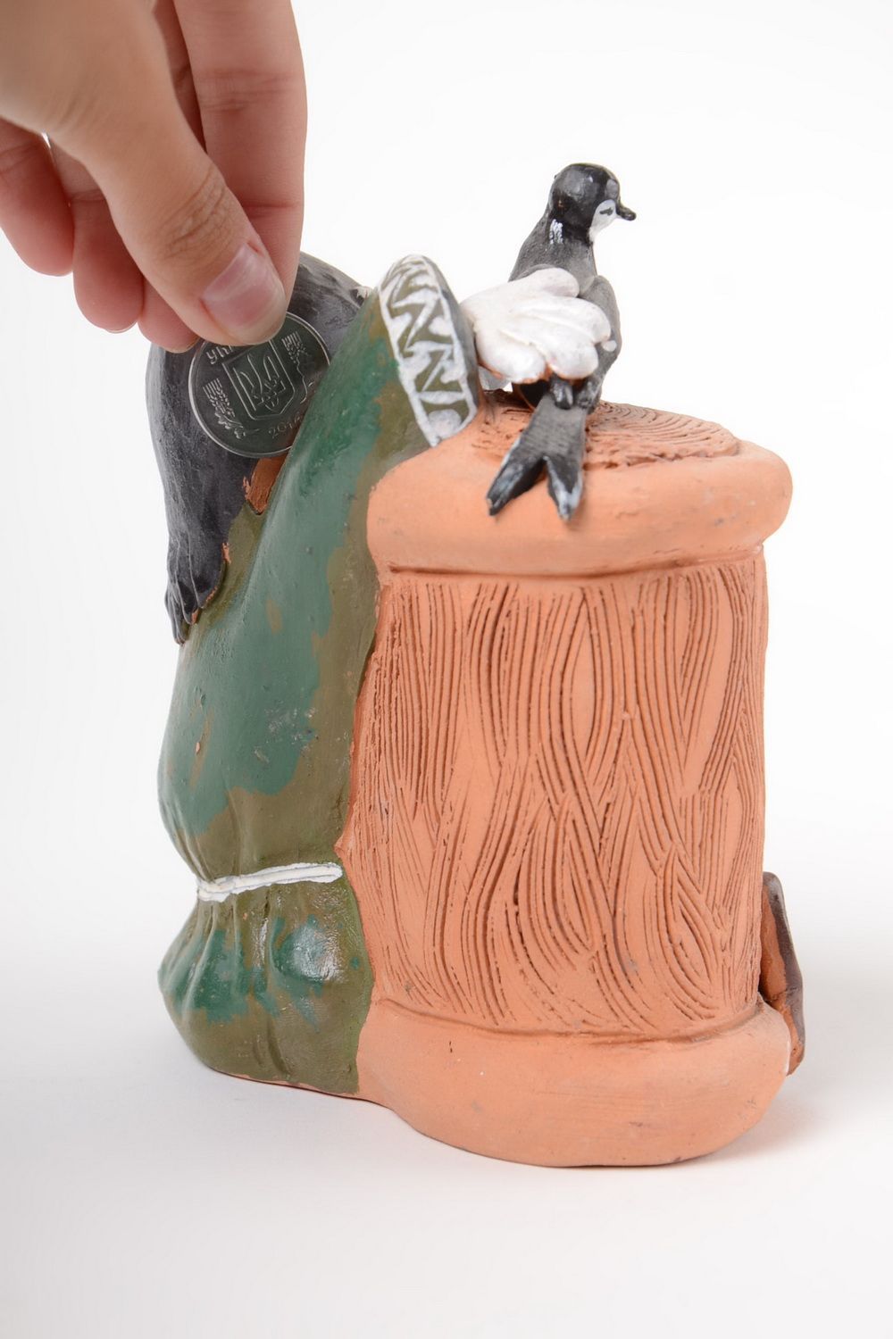 Tirelire en terre cuite peinte d'acrylique faite main en forme de taupe avec sac photo 3