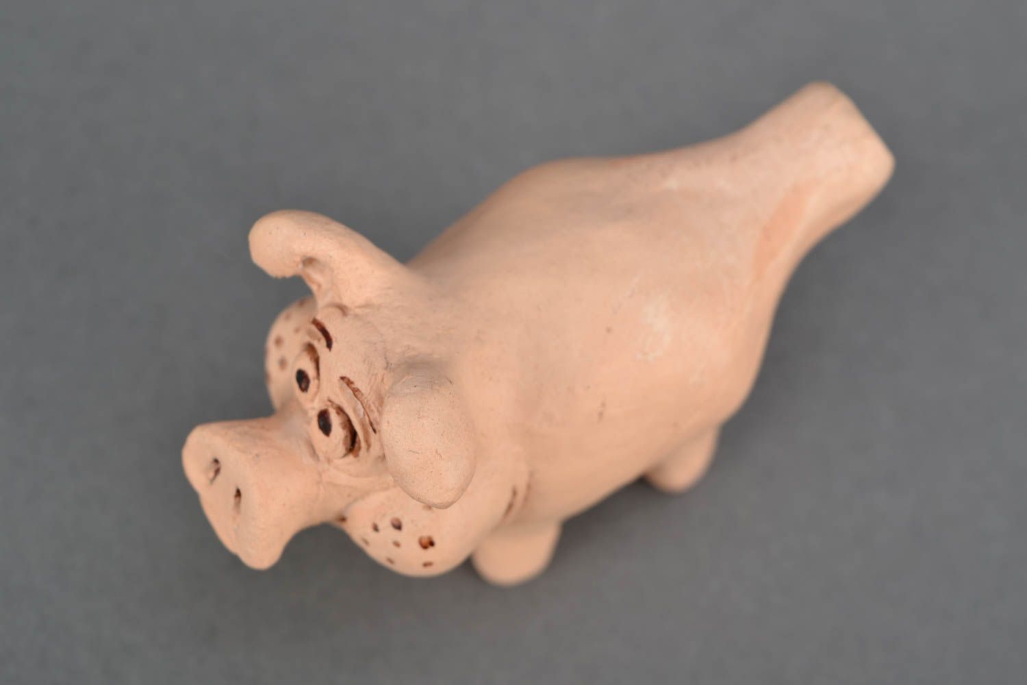 Sifflet en céramique fait main en forme de cochon photo 4