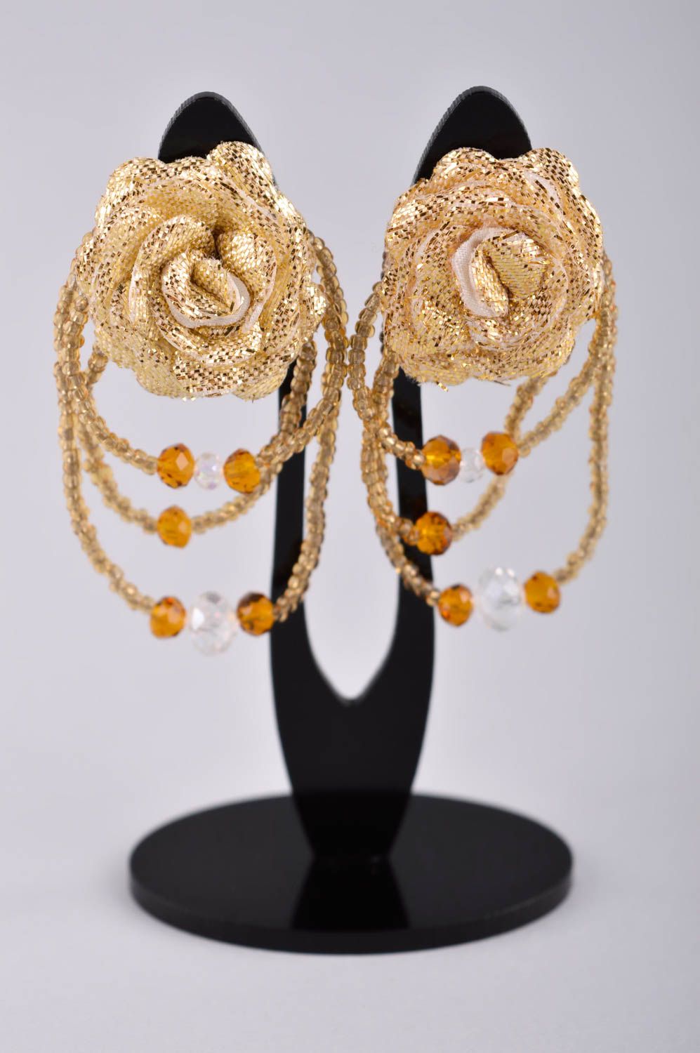 Boucles d'oreilles clip Bijou fait main beiges roses Accessoire femme design photo 2