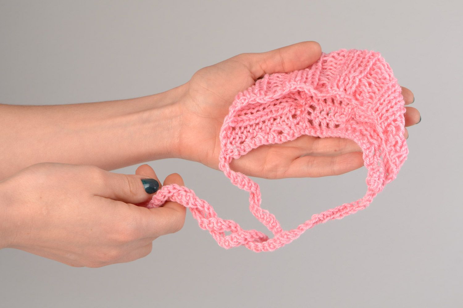 Béguin tricoté pour bébé fille fils acryliques au crochet rose ajouré fait main photo 2