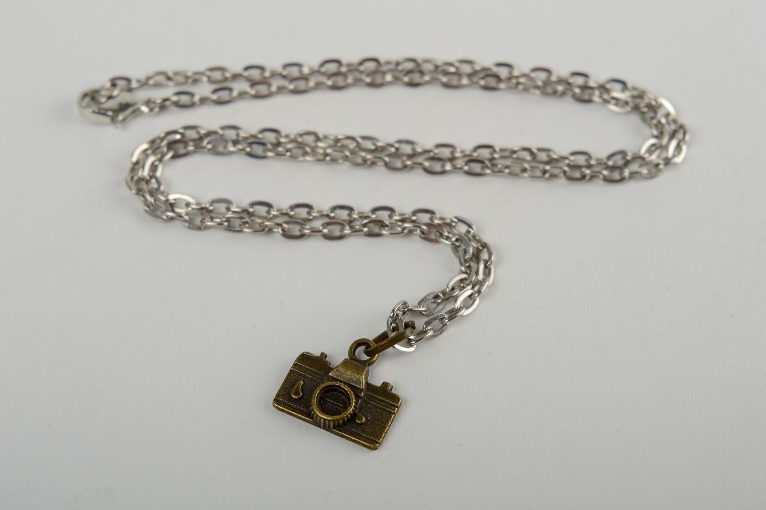 Stylish handmade neck pendant metal pendant necklace beautiful jewellery photo 2
