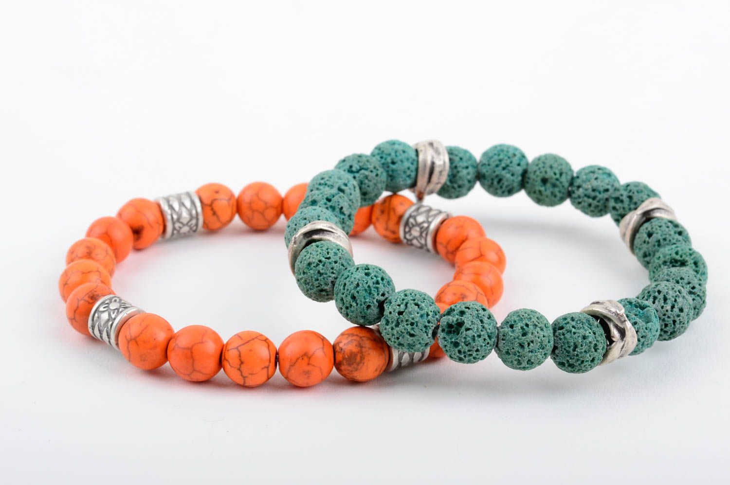 Набор браслетов из натуральных камней ручной работы 2 штуки зеленый и оранжевый  фото 2