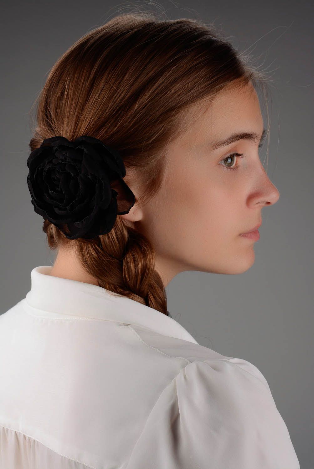 Schwarze Brosche-Haarspange in Form von Blume foto 5