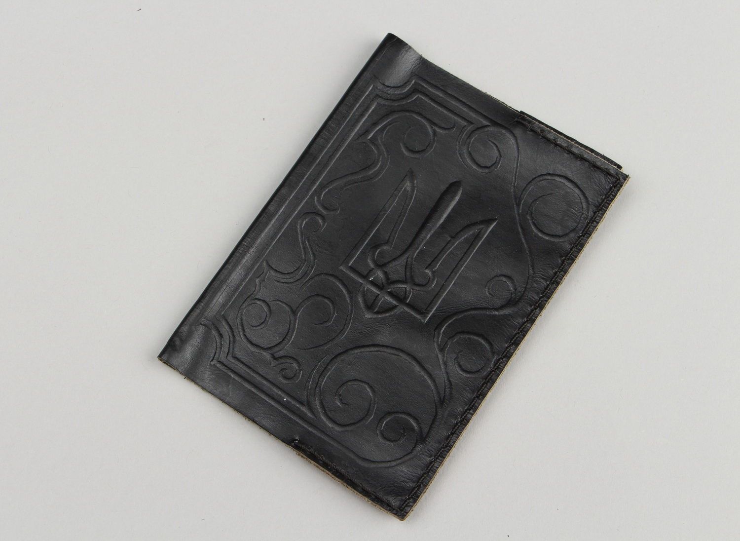 Leather cover for passport photo 1