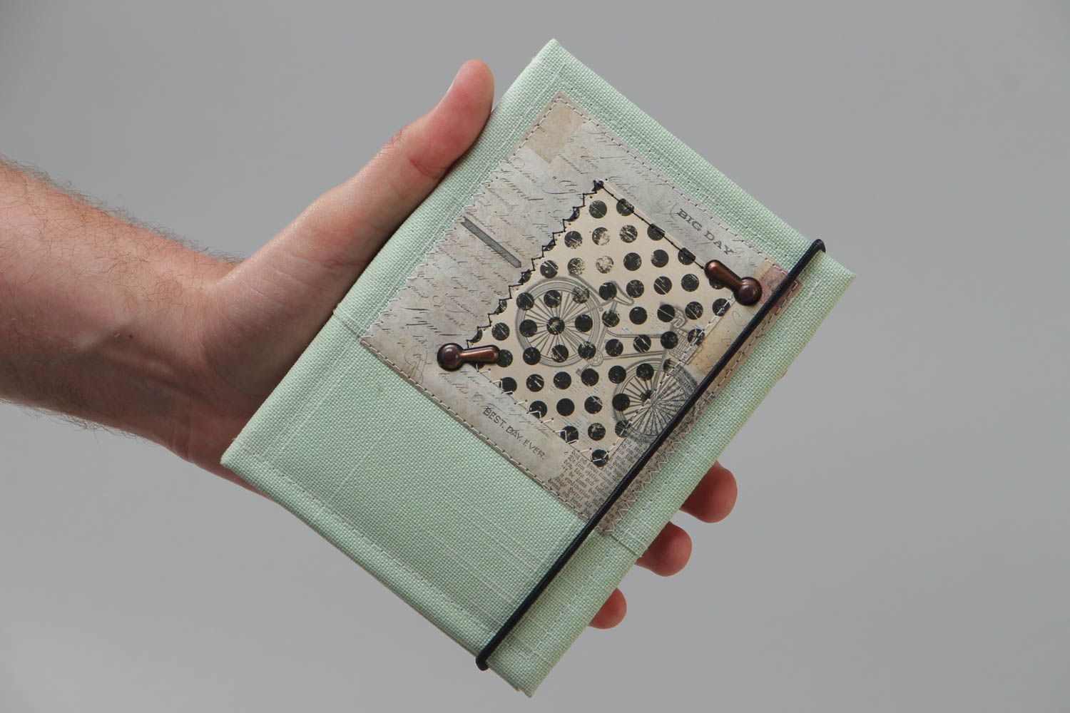 Cuaderno de notas hecho a mano con funda textil pequeño artesanal con bicicleta foto 5