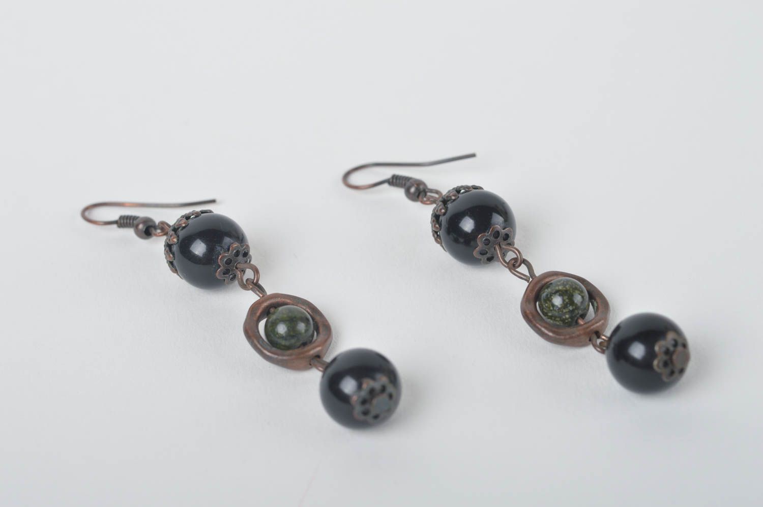 Stylish handmade beaded earrings stone earrings fashion accessories for girls photo 2