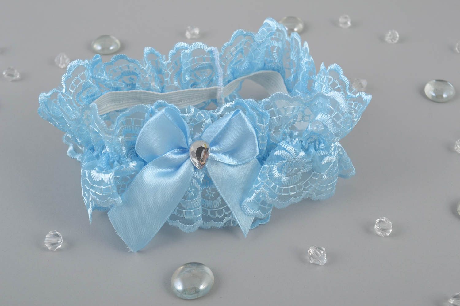 Свадебная подвязка невесты голубая красивая кружевная стильная ручной работы фото 1