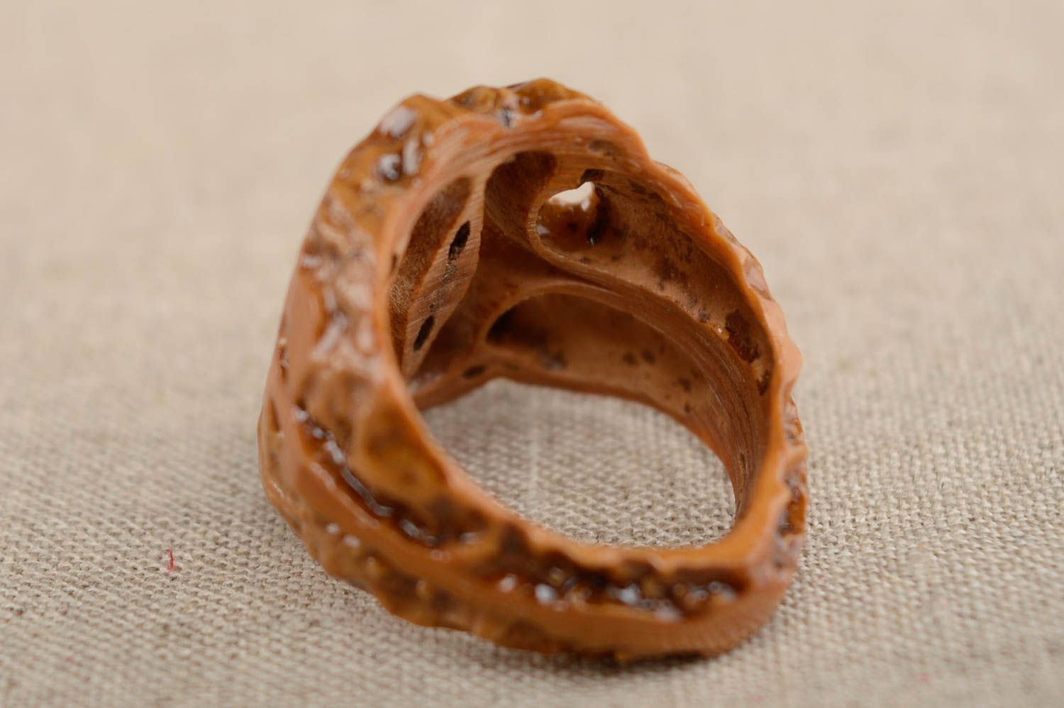 Перстень из скорлупы маньчжурского ореха 17 мм фото 2
