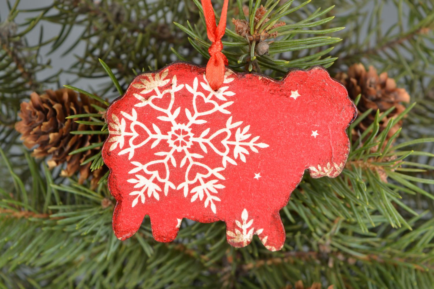 Wooden Christmas tree decoration Red Lamb photo 1