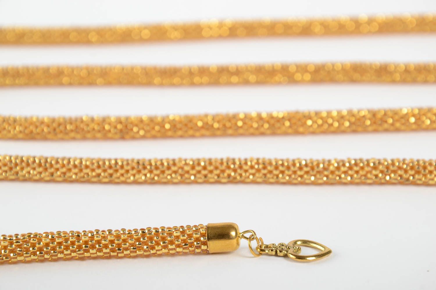 Ожерелье из бисера длинное золотистое красивое необычное ручной работы фото 5